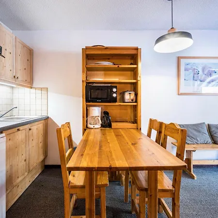Confortable Au Centre Avec Balcon, Capac. 3 Pers. Apartamento Val-dʼIsère
